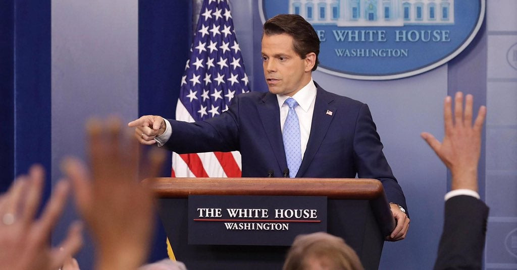 Δήλωση-«βόμβα» Σκαραμούτσι: Συνωμότες μέσα στον Λευκό Οίκο θέλουν να «ρίξουν» τον Τραμπ